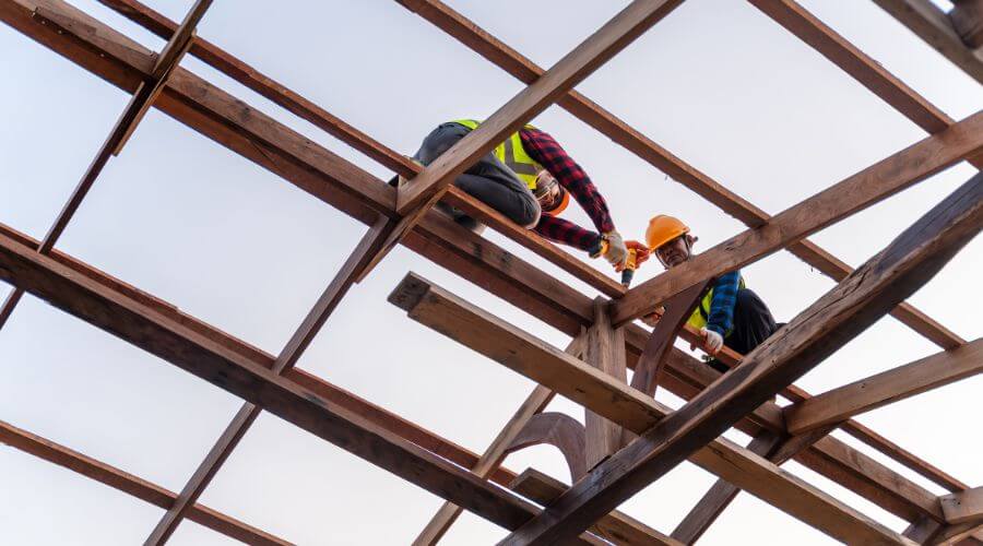 Professional gutter cleaning in Galesburg, KS